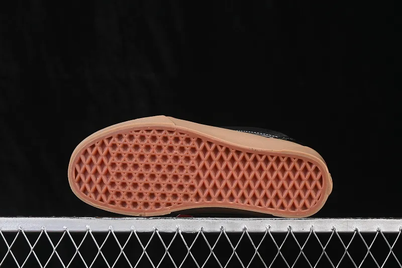 All categories Vans Vans series Vans Low Vans Knu Skool Vans low-top casual skateboard shoes VN0009D22CJI